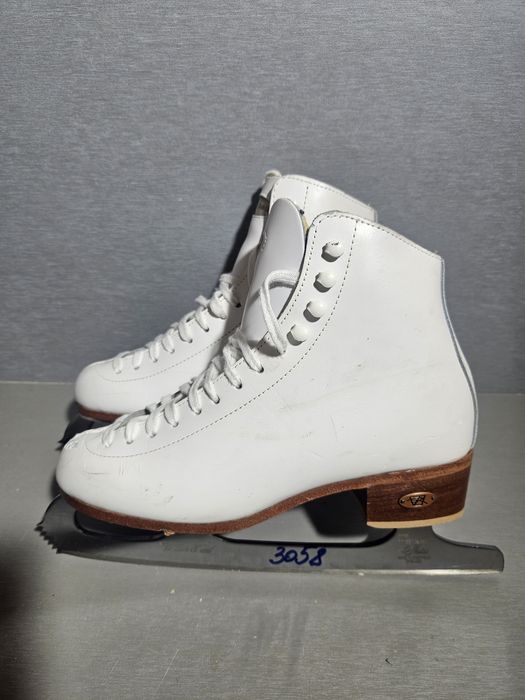 Patine 3058 gheata patinaj artistic  Riedell   marime  36  ( 24   cm lungime interioara).