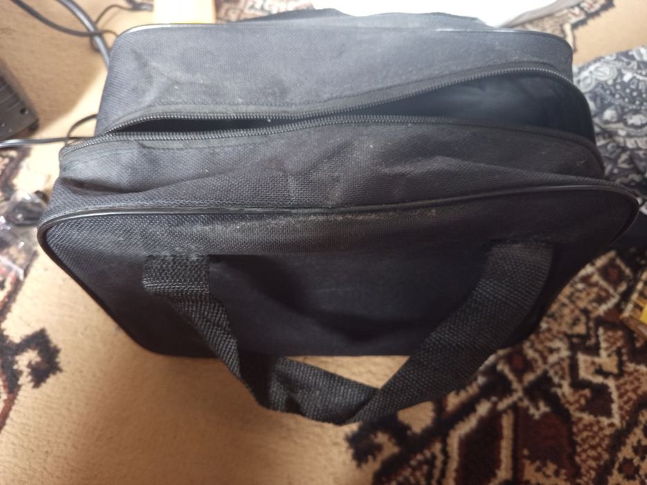 Автомобильный компрессор "ЦИКЛОН НХ-312".