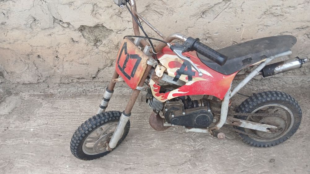 Vand cross de 49cc!Pretul este negociabil