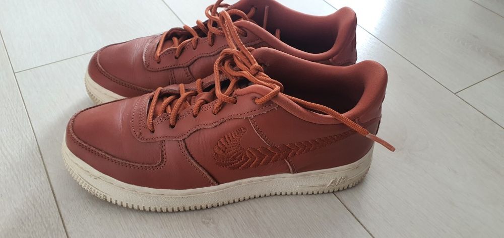 Adidasi Nike Air