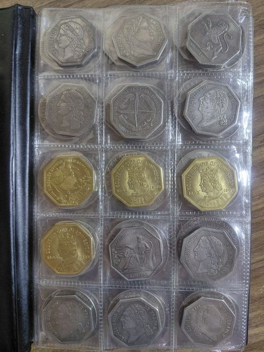 Продам коллекционные монеты