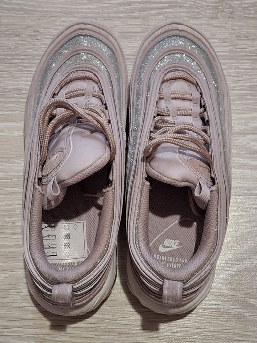 Adidas dama Nike Air max '97. 40
