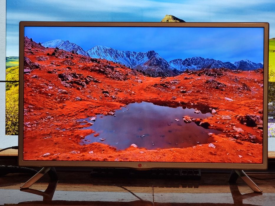 Smart Телевизор / LG - 32" - YouTube , FullHD , Цифрова + Ефирна