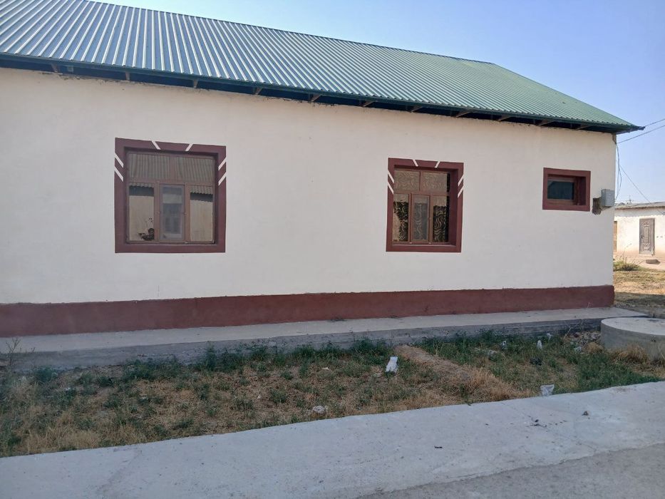 Zabzi poya yangi qishloq 6sotix yer hovlisi bitgan yevro remont