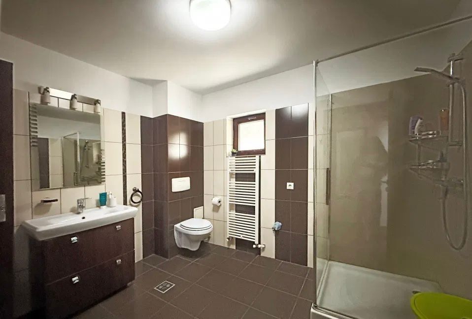 Inchiriez casa in cumpana duplex!