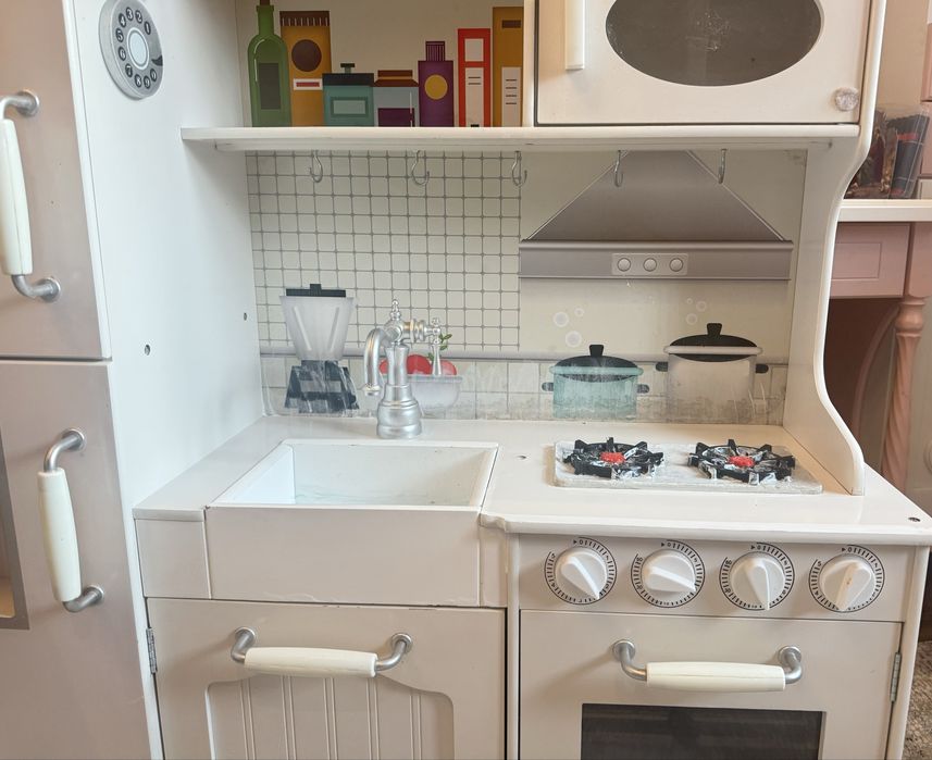 Детская кухня , деревянная