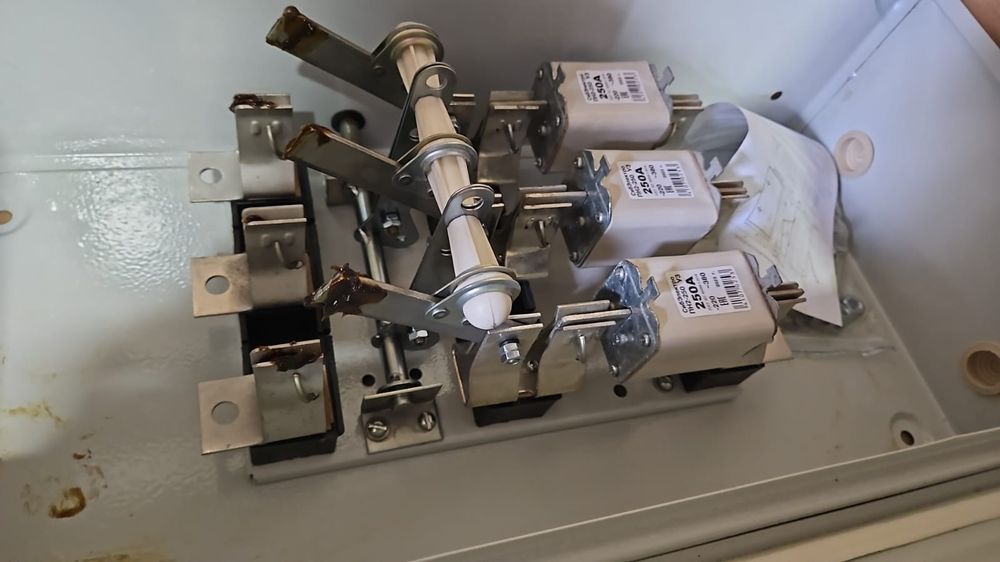 Рубильник ярв 250