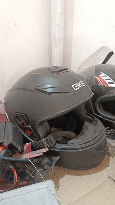 Продаю шлем и каску