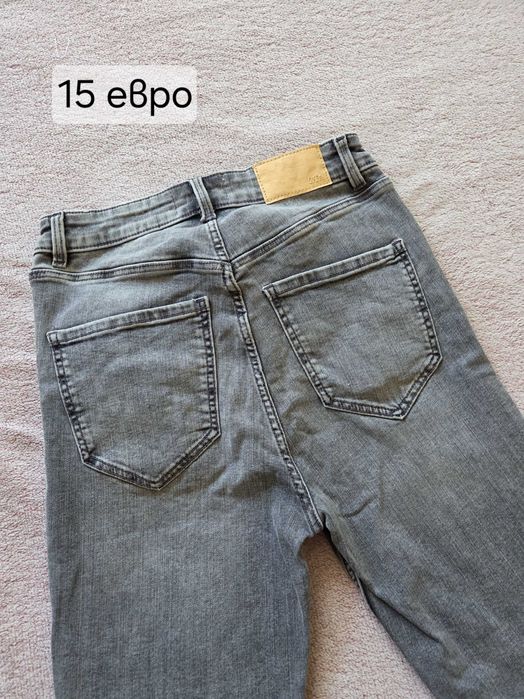 Дънки и други дрехи