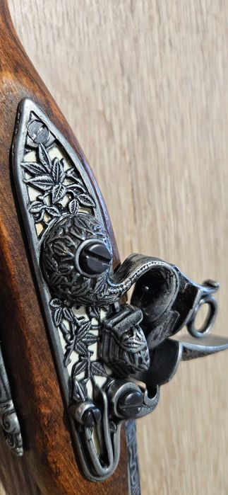 Декоративен пистолет