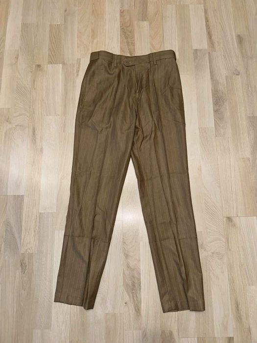 Чисто Нов Костюм