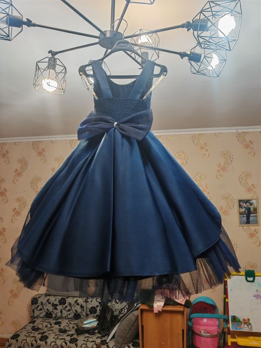 Продам нарядное платье