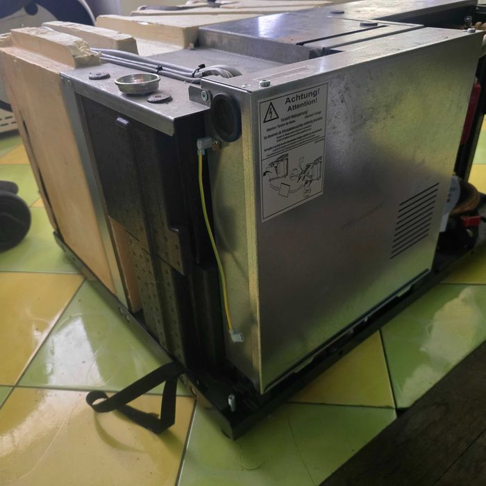 Pompă de căldură aer-apă NOVELAN LICV 8.2R1/3 – sistem split, R410A