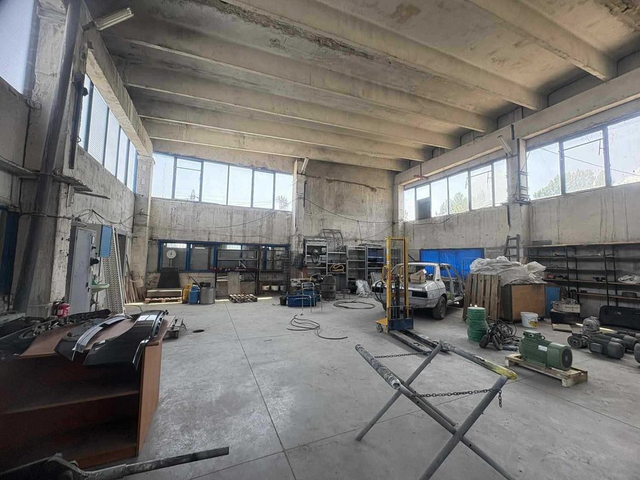 Дава се под наем Промишлена сграда в София, Военна рампа - 500 кв.м за 3500 € - Снимка #3