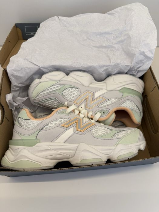 100% Оригинални New Balance 9060 в размер 38