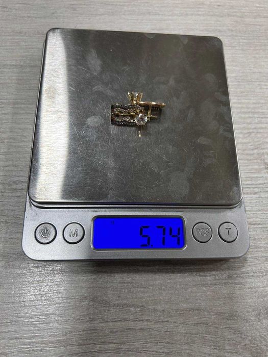 Златни обеци 14 К 585 /5,74 гр.