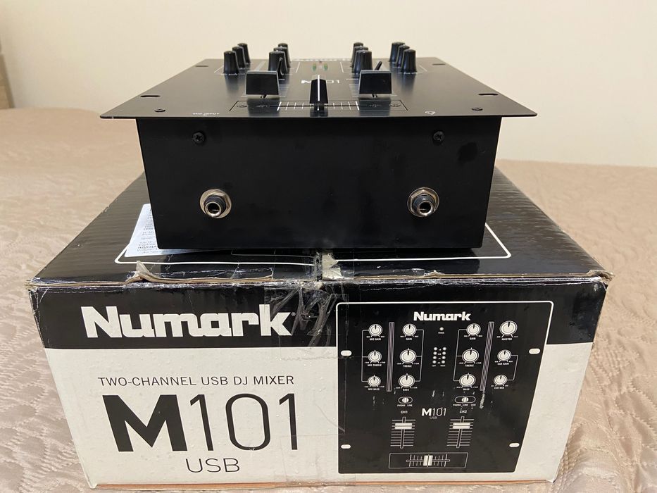 Смесител Numark M101 - DJ миксер