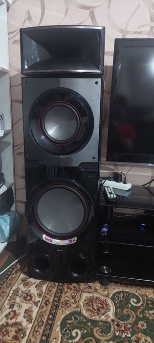 Музыкальный центр  LG