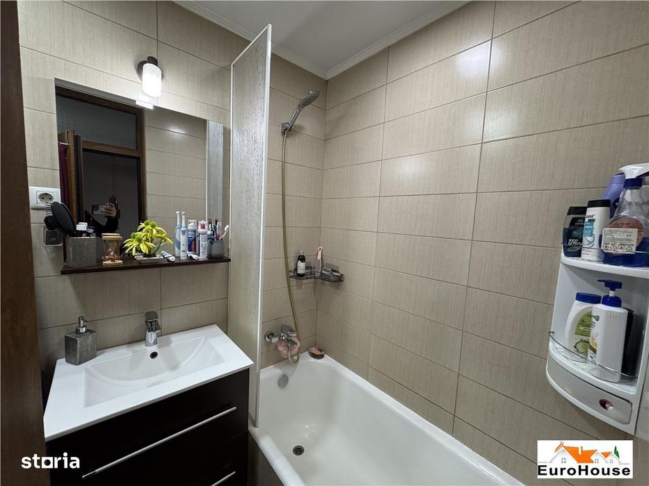 Apartament cu 5 camere de vanzare in Alba iulia