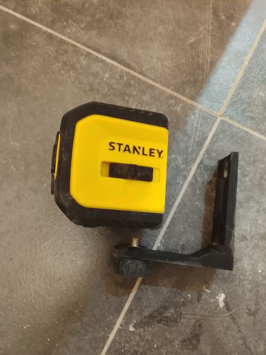 Продавам Лазарен нивелир