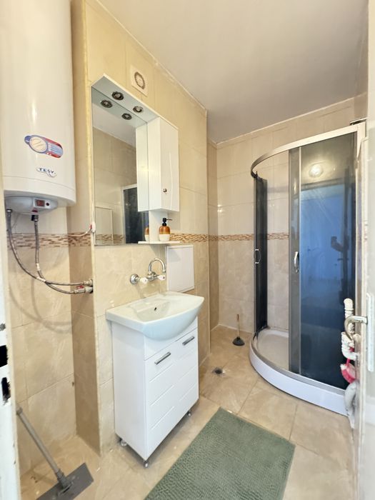 Продава апартамент три стаи и кухня в гр. Казанлък