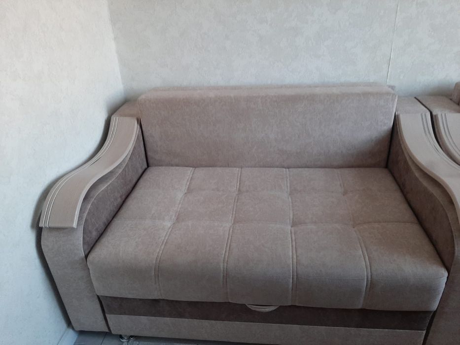 Продаю диван 3—2—1.  Очень хорошего качества