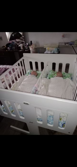 Манеж для двойни