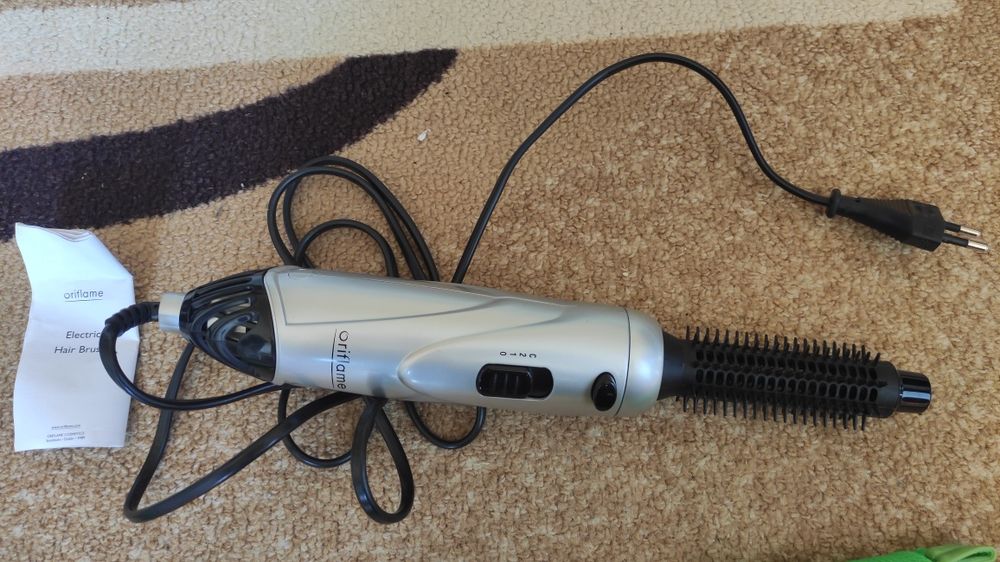 Маша и ел. пила за нокти