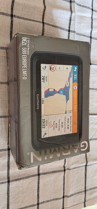 Навигация за камион Garmin Dezl 580 5 инча екран карти за цяла Европа