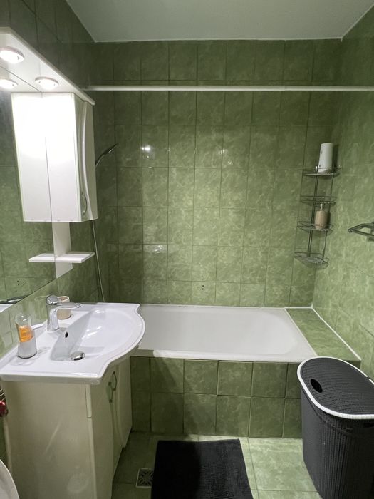 Inchirez apartament 2  camere zona centrala