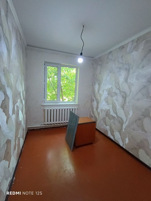 Поклейка обоев,внутренняя отделка.