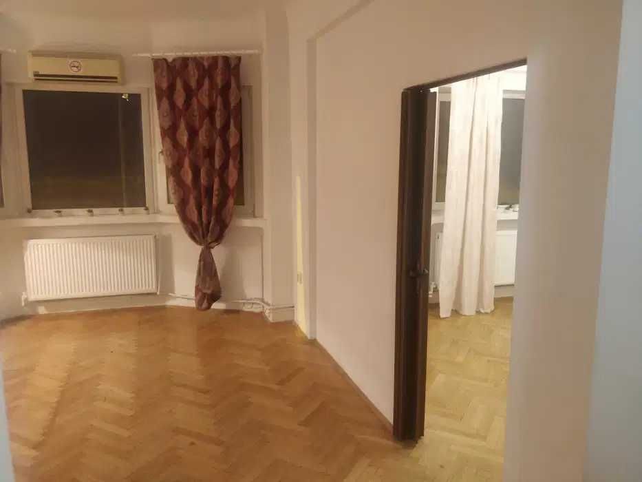 Inchiriere apartament 2 camere | 48 mp | Central – Mihai Eminescu | Etaj 1 | Nemobilat | 2 AC | Centrală proprie