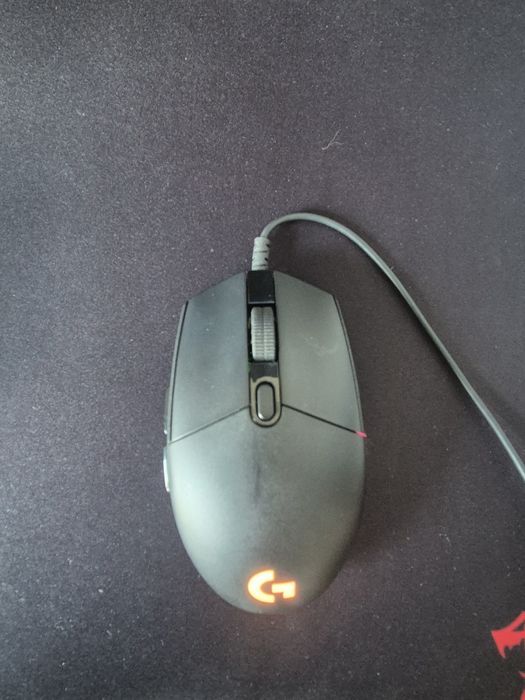 Pachet tastatură Corsair K60 RGB, mouse Logitech G102, mousepad RGB Redragon NeptuneX 800mm, căști Hama HS-P350