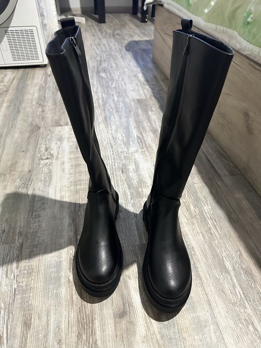 Дамски ботуши номер 40