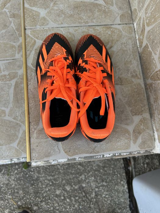 Adidas бутонки 38 номер