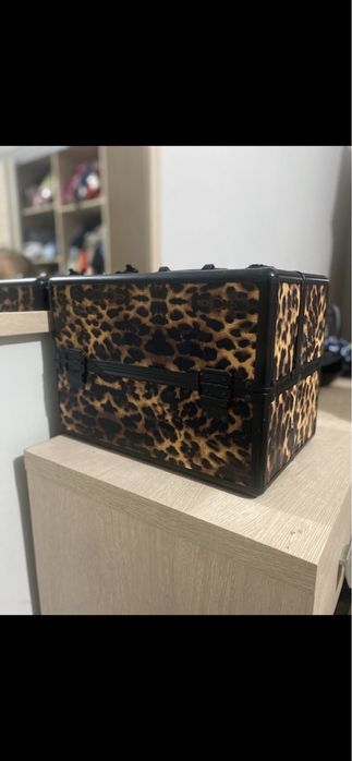 Чемоданчик для косметики