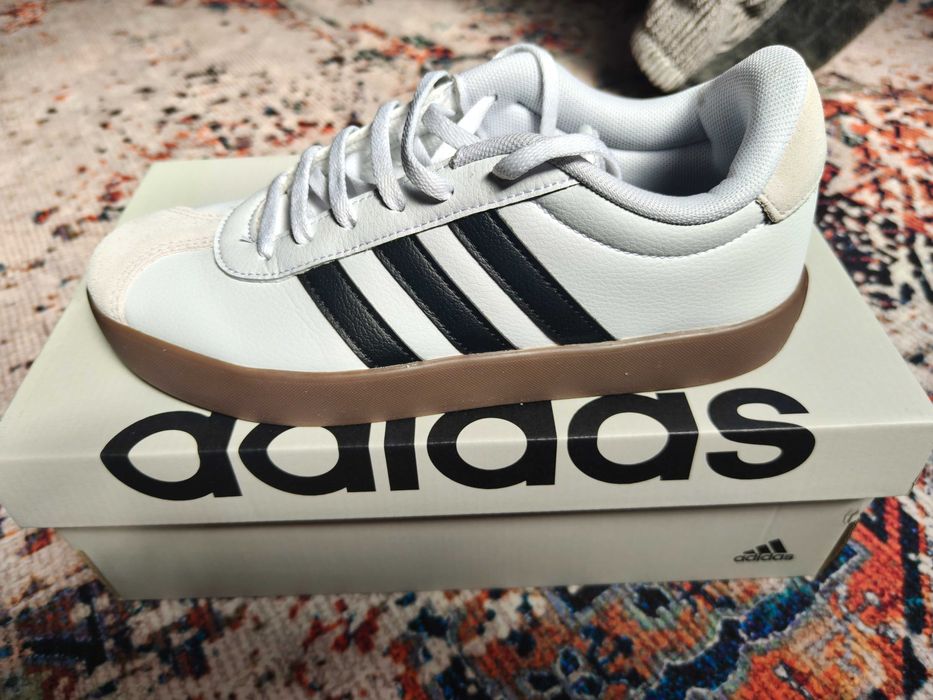 Adidas Court 3.0  37 1/3