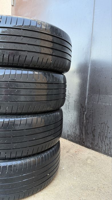 Bridgestone R19 235/55