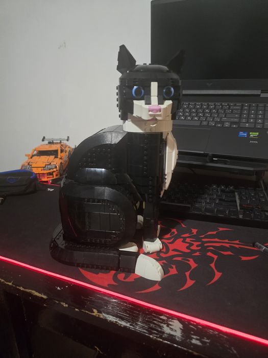 Lego Tuxedo Cat #21349