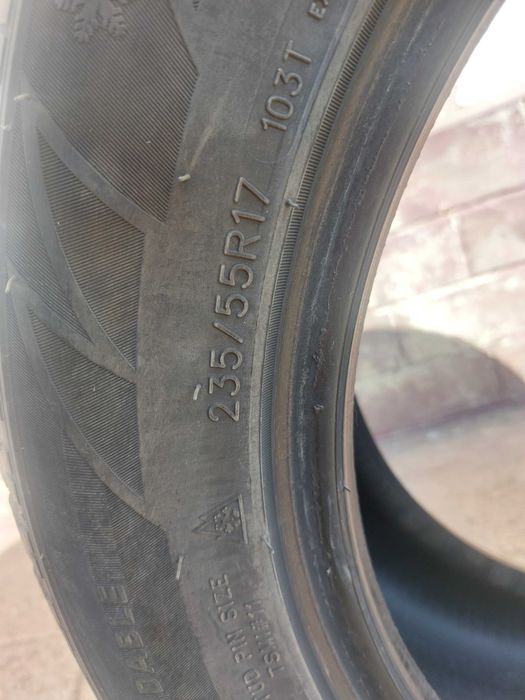 Автошины зимние 235/55 R17