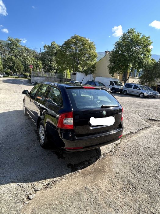 SKODA Octavia, 1.6 MPI, комби, черен металик