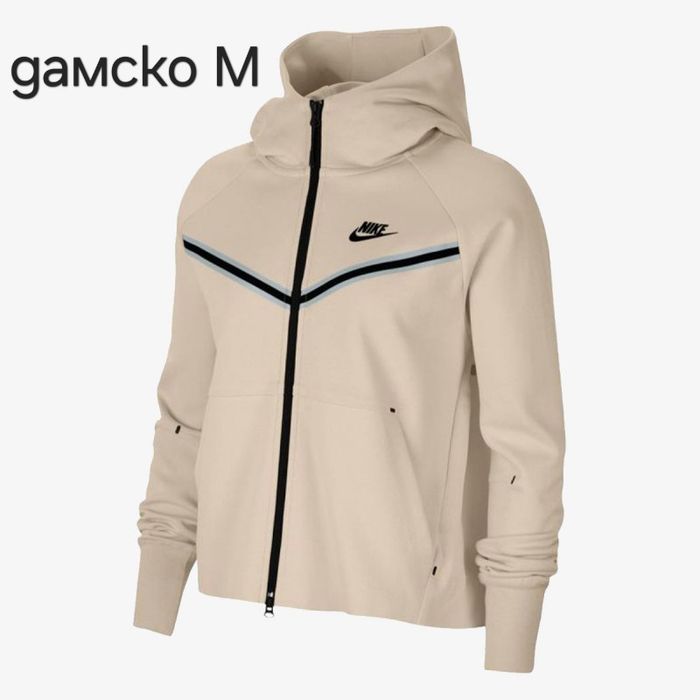 Различни видове дрехи Nike
