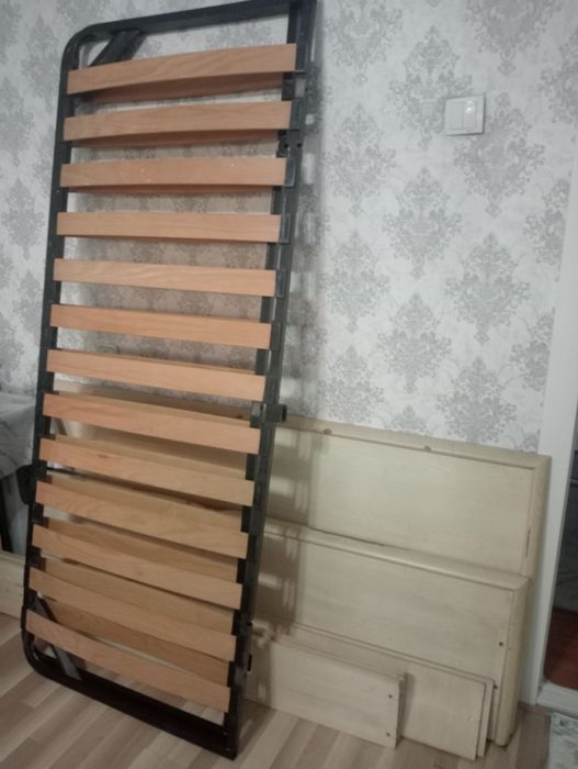 Спальный кровать