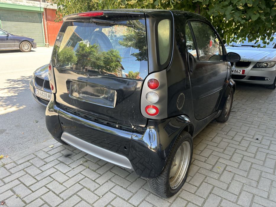Смарт  форту 700 бензин. За части.