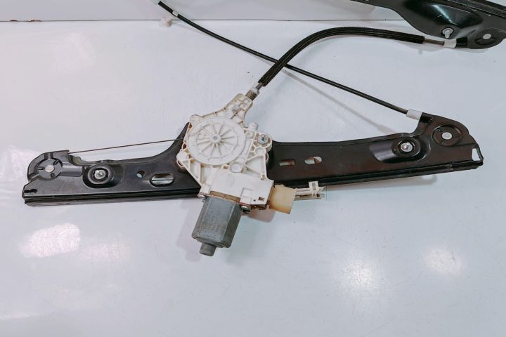 Macara  stanga fata cu motoras 7060265S / 7140587E BMW Seria 3 E90/E9