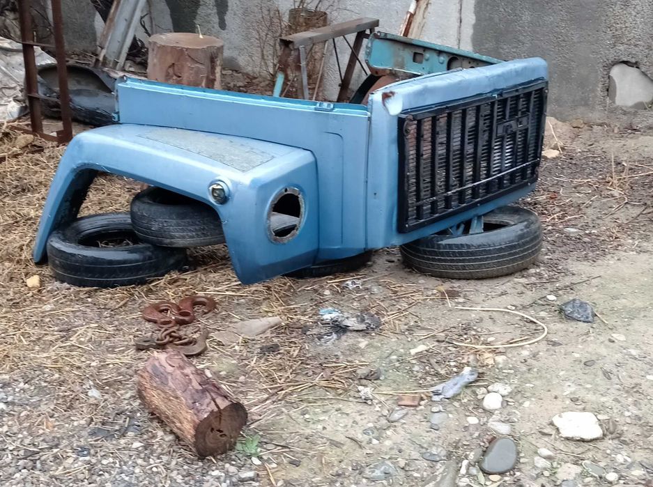 Крило, капот облицовка сотилади