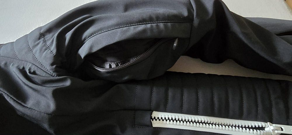 Fusalp Power III noir ski jacket featuring water-repellent stretch sof