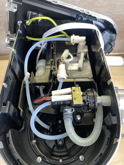 Кафемашина Delonghi Dedica EC685.M