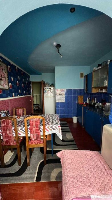 Продается 4х- комн.кв на 8 микрорайоне