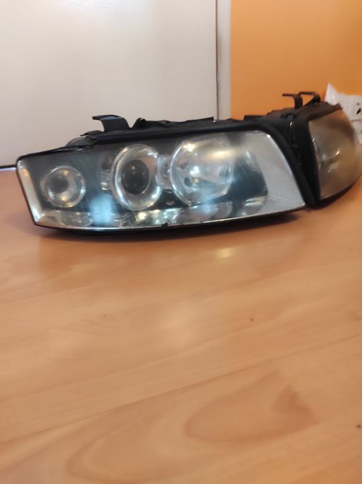 Продавам фарове за Audi B6